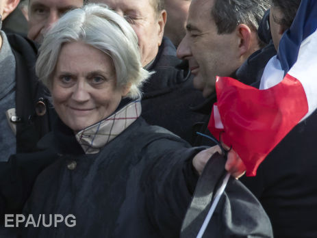 Во втором туре выборов во Франции победит Макрон - опрос