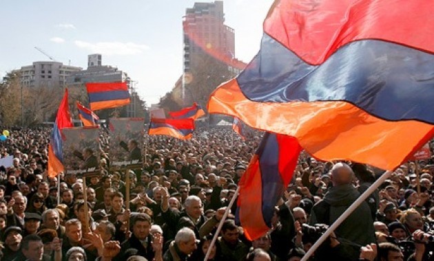 Цветная революция в Армении — это самоубийство самой Армении