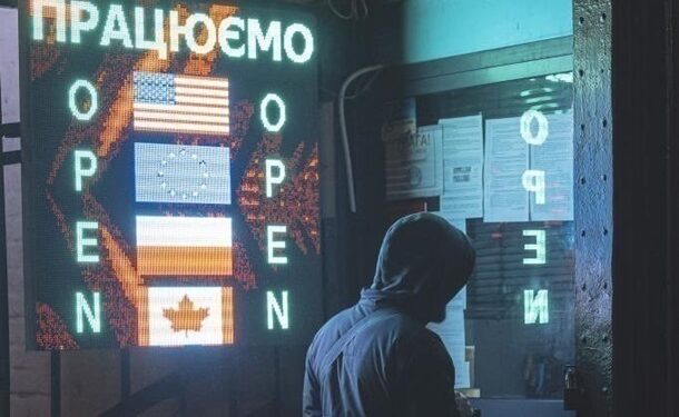 НБУ знизив курс долара на останній день березня