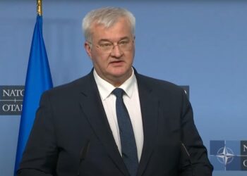 Сибіга розповів, скільки Україна витрачає на оборону