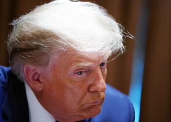 Трамп планує продати 52% акцій у Truth Social