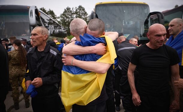 З російського полону повернулись 303 військових