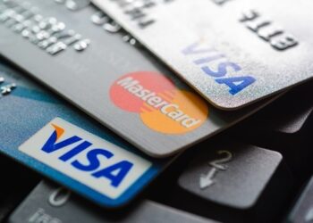 В Україні Visa обійшла Mastercard за кількістю карток в обігу