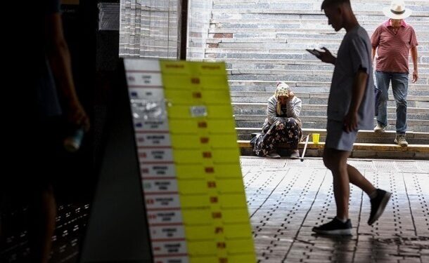 Офіційний курс євро перетнув психологічну межу