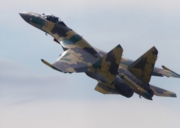 Повітряні сили збили російський винищувач Су-35