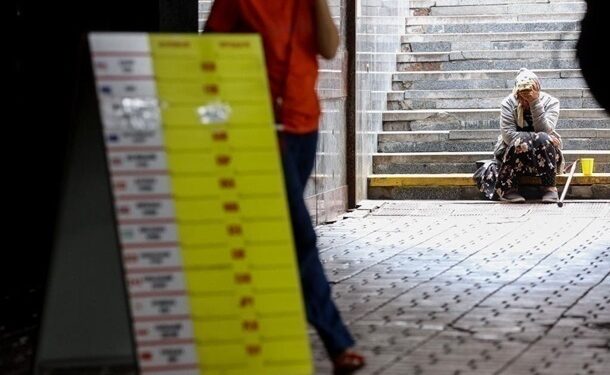 Гривня впала після максимуму за півтора місяця