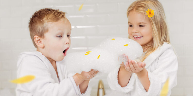 Забота о самых родных: выбираем средства гигиены для детей и мужчин от Lisoform