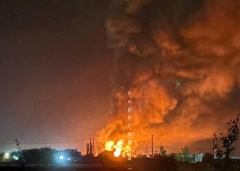 У РФ після удару БПЛА палає нафтобаза – соцмережі