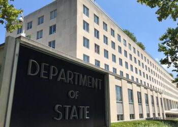 Держдеп: США стоятимуть пліч-о-пліч з Україною