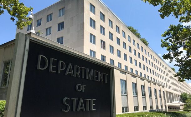 Держдеп: США стоятимуть пліч-о-пліч з Україною