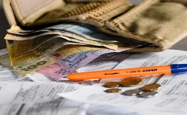 Борги українців за комуналку склали понад 100 млрд гривень