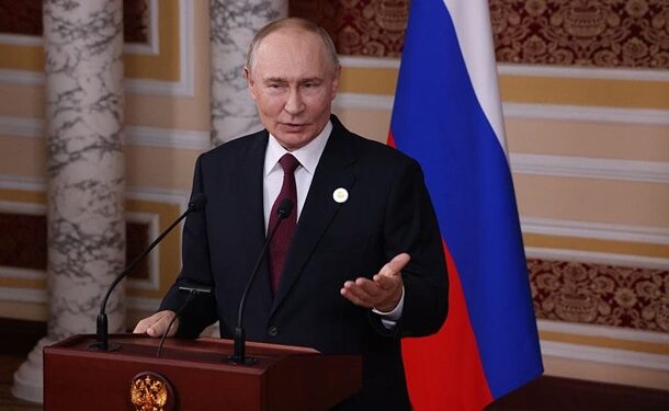 Путін запропонував призупинити бої на Донбасі