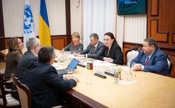 Місія МВФ почала роботу в Україні