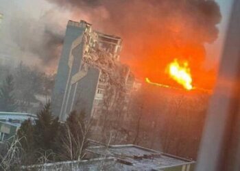 Атака на Тернопіль: зруйновано багатоповерхівку
