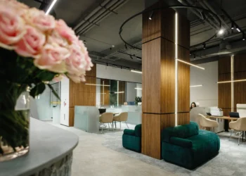 У Києві відкрився перший бізнес-хаб ОЩАДБІЗНЕС: нові можливості для підприємців