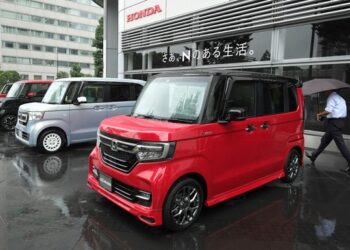 Долар і євро дорожчають на готівковому ринку