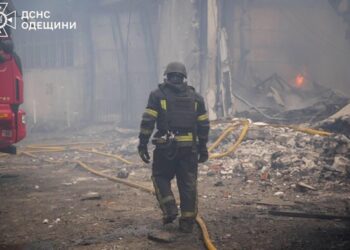 В Україні понад мільйон людей без світла – МВС