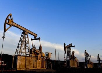 Рекордні падіння поставок нафти б’ють по бюджету РФ – ЗМІ