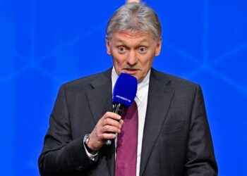 Кремль підтримав ідею Макрона про діалог з Путіним