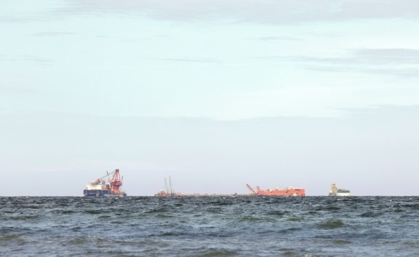 Ціни на нафту реагують на облогу Венесуели і обстріл танкера РФ