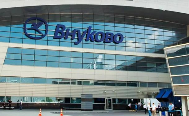 Москву атакують дрони, затримані сотні авіарейсів