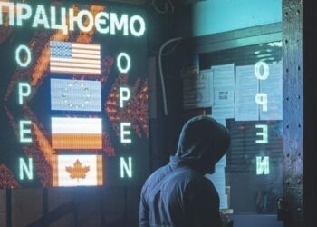 Долар і євро оновили рекордні максимуми в Україні