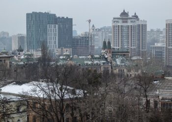 У Києві без тепла лишаються пів тисячі будинків
