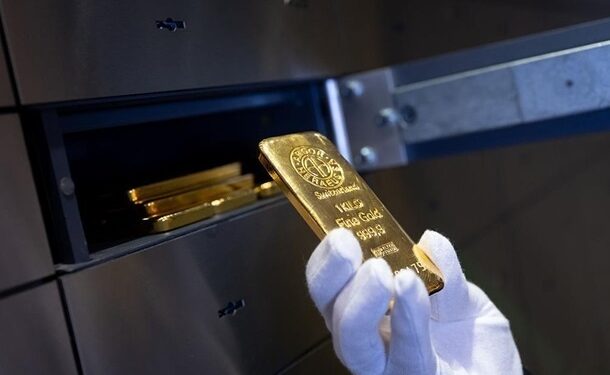 Золото рекордно подорожчало за добу