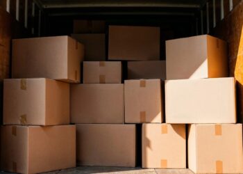 Как рассчитать плотность груза при доставке из Китая