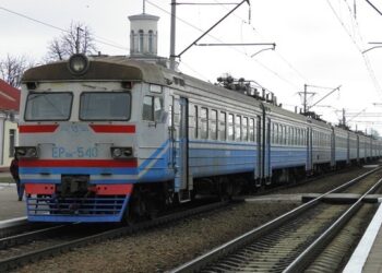УЗ через нічну атаку змінила маршрути поїздів