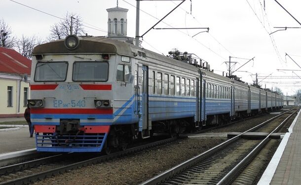 УЗ через нічну атаку змінила маршрути поїздів