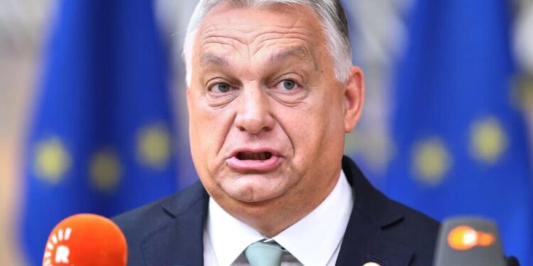 Орбана освистали на мітингу – він відреагував критикою щодо України