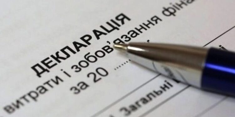 Доходи сім'ї за рік сягнули понад 15,8 млн грн – Зеленський показав декларацію