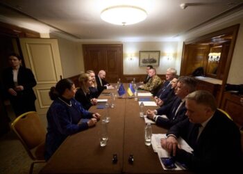 Зеленський і Каллас обговорили рішення для розблокування 90 мільярдів євро допомоги для України