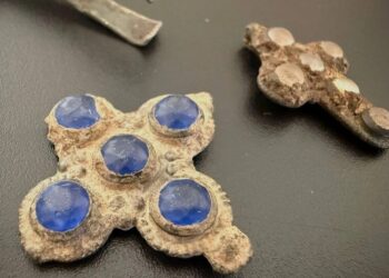 Митники запобігли вивезенню за кордон 39 археологічних пам’яток VIII–XX століть