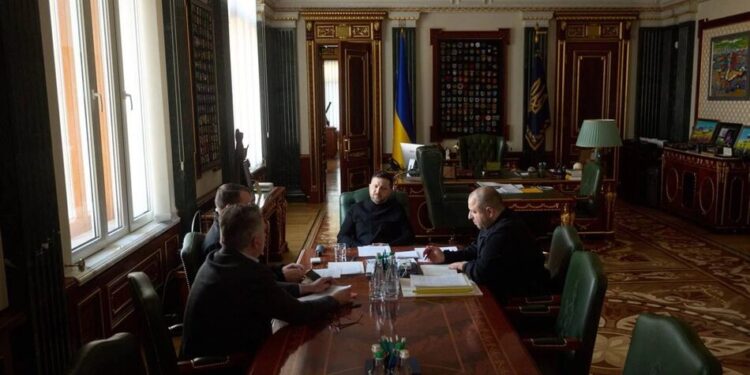 Зеленський заслухав доповіді про переговори у Флориді та озвучив нові загрози від рф