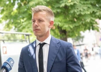 Лідер опозиції Угорщини пообіцяв усунути союзників Орбана у разі перемоги на виборах