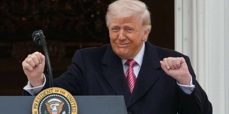 Трамп готовий завершити війну з Іраном навіть без відкриття Ормузької протоки – ЗМІ