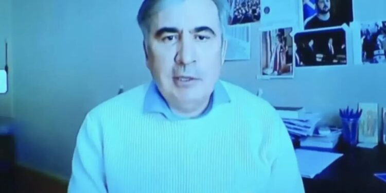 Знепритомнів і отримав травми – Саакашвілі стало погано у в'язниці