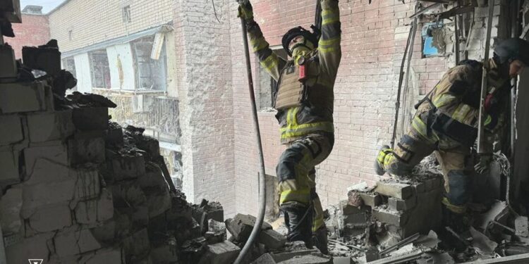 Уже 13 постраждалих через російську атаку на Дніпро, серед них – троє дітей