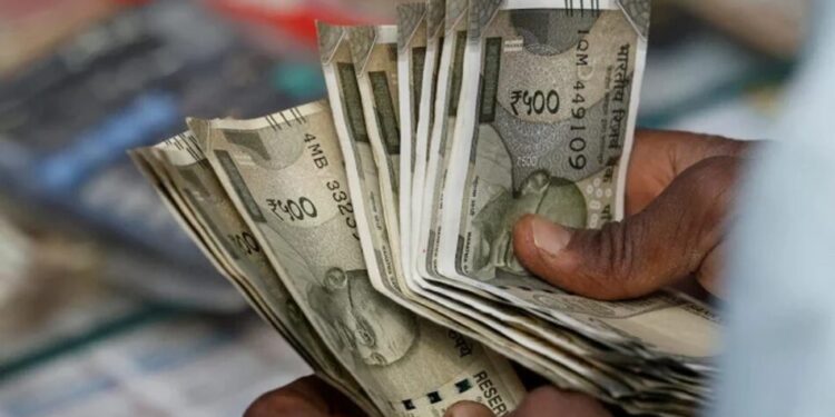 російські компанії накопичили сотні мільярдів у рупіях в Індії, але використати кошти не можуть – розвідка