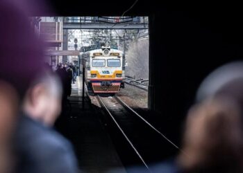 У Києві на лівому березі перебої з світлом і транспортом, є відключення води