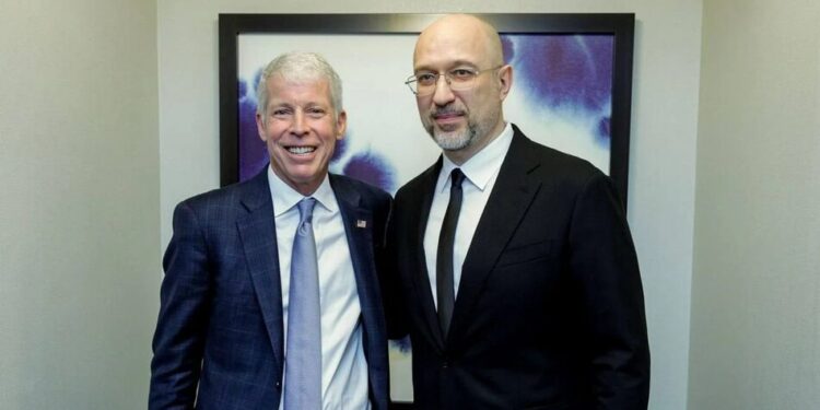 Шмигаль зустрівся з міністром енергетики США – обговорили кредит на 1,4 млрд доларів для України