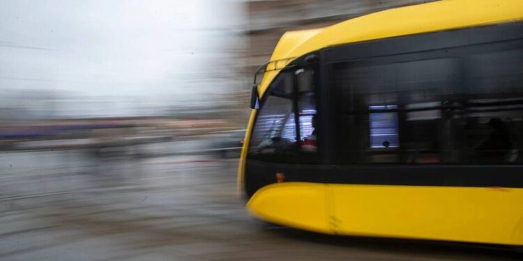 У Києві відновили роботу транспорту після перебоїв зі світлом