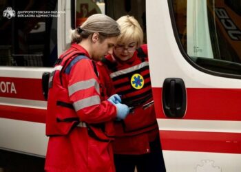 У лікарні після атаки рф на Дніпро залишається подружжя – їх стан тяжкий