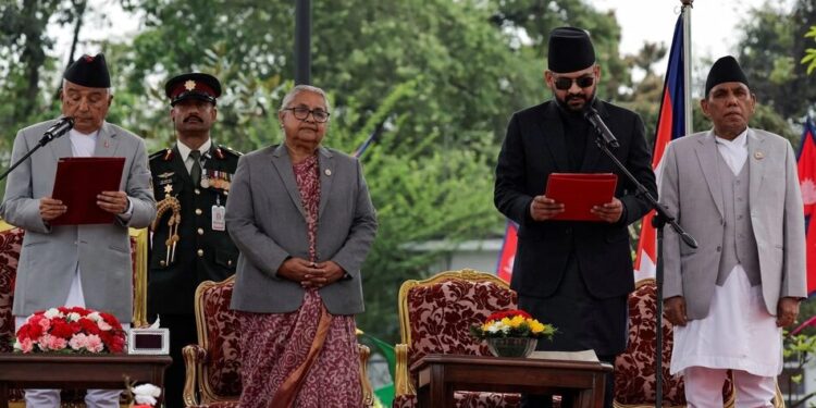 Екс-репер став прем’єр-міністром Непалу після переконливої перемоги на виборах – Reuters