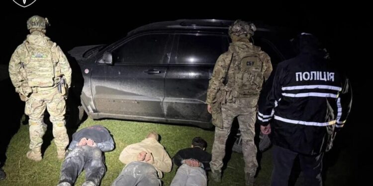 Рекордні 165 кг амфетаміну, зброю і півтора мільйона готівкою знайшли у дилерів на Прикарпатті, є затримані – Генпрокурор