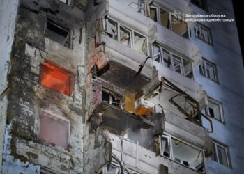 У Запоріжжі зросла кількість постраждалих після удару по багатоповерхівці є загиблий