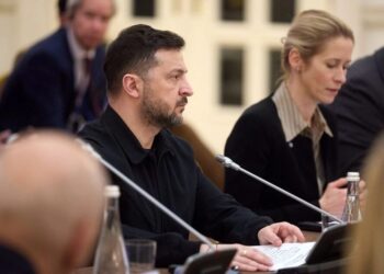 Тристороння зустріч відтермінована, але завтра відбудеться розмова за участю представників США – Зеленський