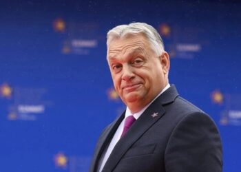 Орбан заявив про можливе прослуховування Сійярто і доручив розслідування